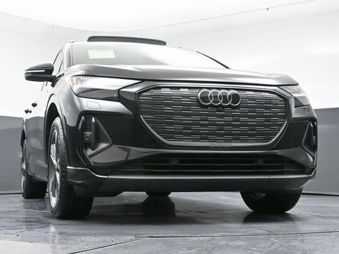 Used 2024 Audi Q4 e-tron Prestige w/ Black Optic Package image 50
