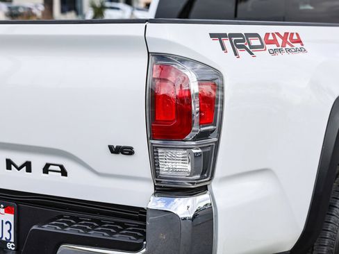 Certified 2023 Toyota Tacoma TRD Off-Road image 23