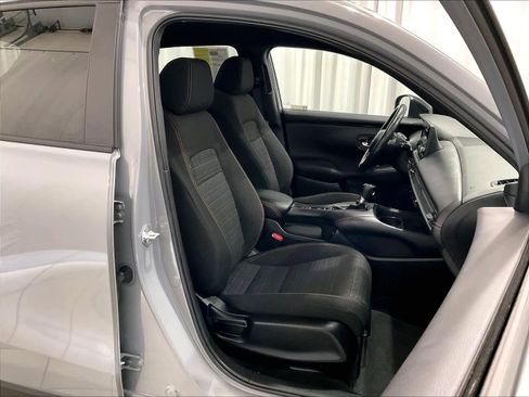 Used 2024 Honda HR-V Sport image 11