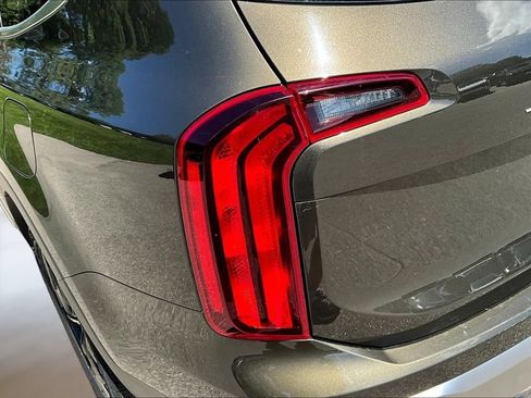 Certified 2025 Kia Telluride S AWD/4WD image 22