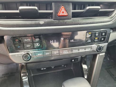 Used 2024 Kia Seltos EX FWD image 24