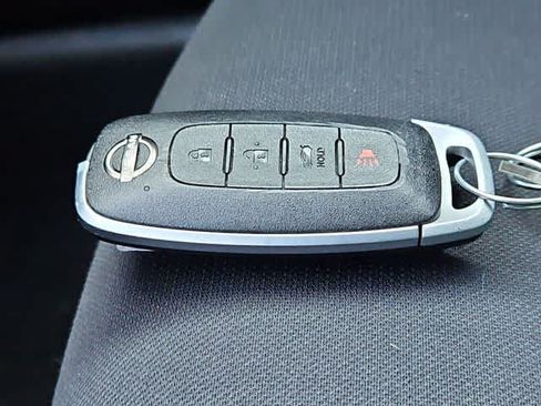 Used 2024 Nissan Sentra SV FWD image 28