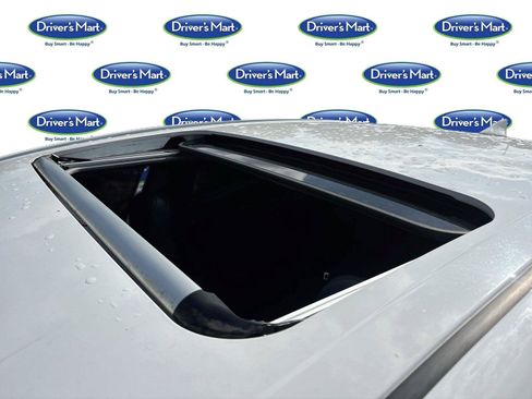 Used 2021 Toyota Camry SE w/ Audio Upgrade Package FWD image 20