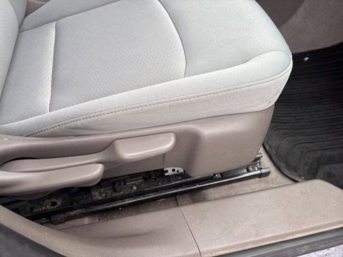 Used 2016 Chevrolet Malibu LT image 39