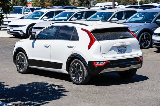 Used 2023 Kia Niro Wind FWD image 2