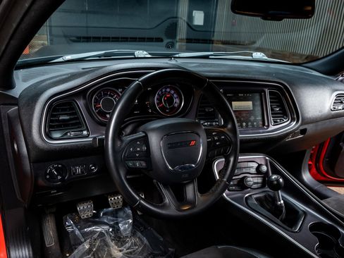 Used 2016 Dodge Challenger R/T Scat Pack image 12