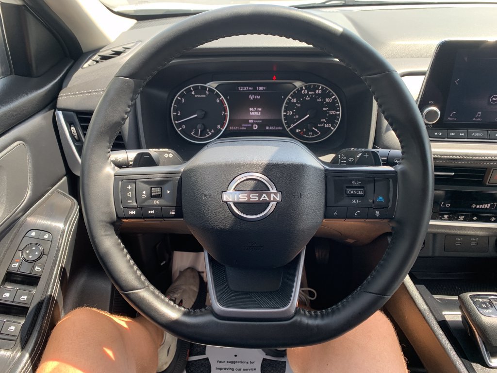 Certified 2025 Nissan Rogue SV FWD image 9