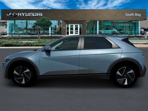 New 2026 Hyundai Ioniq 5 SE RWD image 3