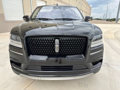 Used 2019 Lincoln Navigator Reserve AWD/4WD image 2