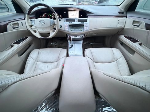 Used 2009 Toyota Avalon XL image 9