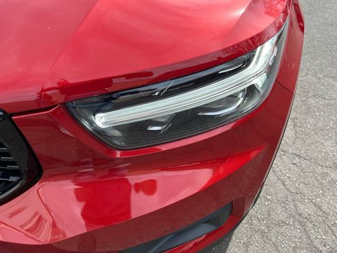 Used 2019 Volvo XC40 T5 R-Design image 26