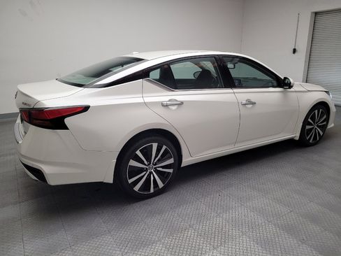 Used 2019 Nissan Altima 2.5 Platinum image 10