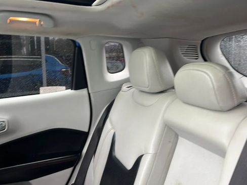 Used 2018 Jeep Compass Limited w/ Navigation Group image 33