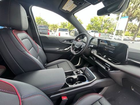 New 2026 Chevrolet Equinox RS w/ Safety and Technology Package FWD image 25