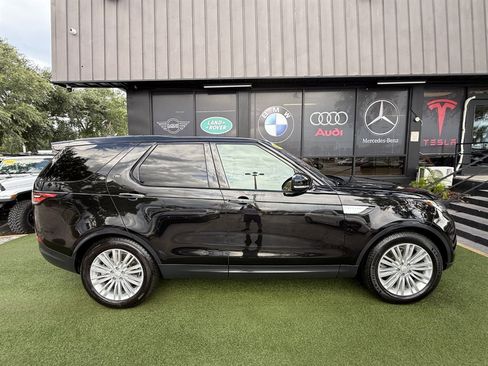 Used 2017 Land Rover Discovery HSE Luxury AWD/4WD image 8