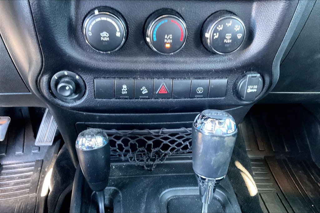 Used 2017 Jeep Wrangler Sport AWD/4WD image 31