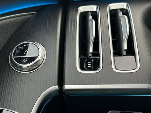 Certified 2025 Mercedes-Benz S 580 4MATIC Sedan image 32