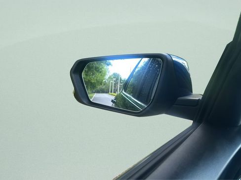 Used 2021 Chevrolet Equinox LT image 33