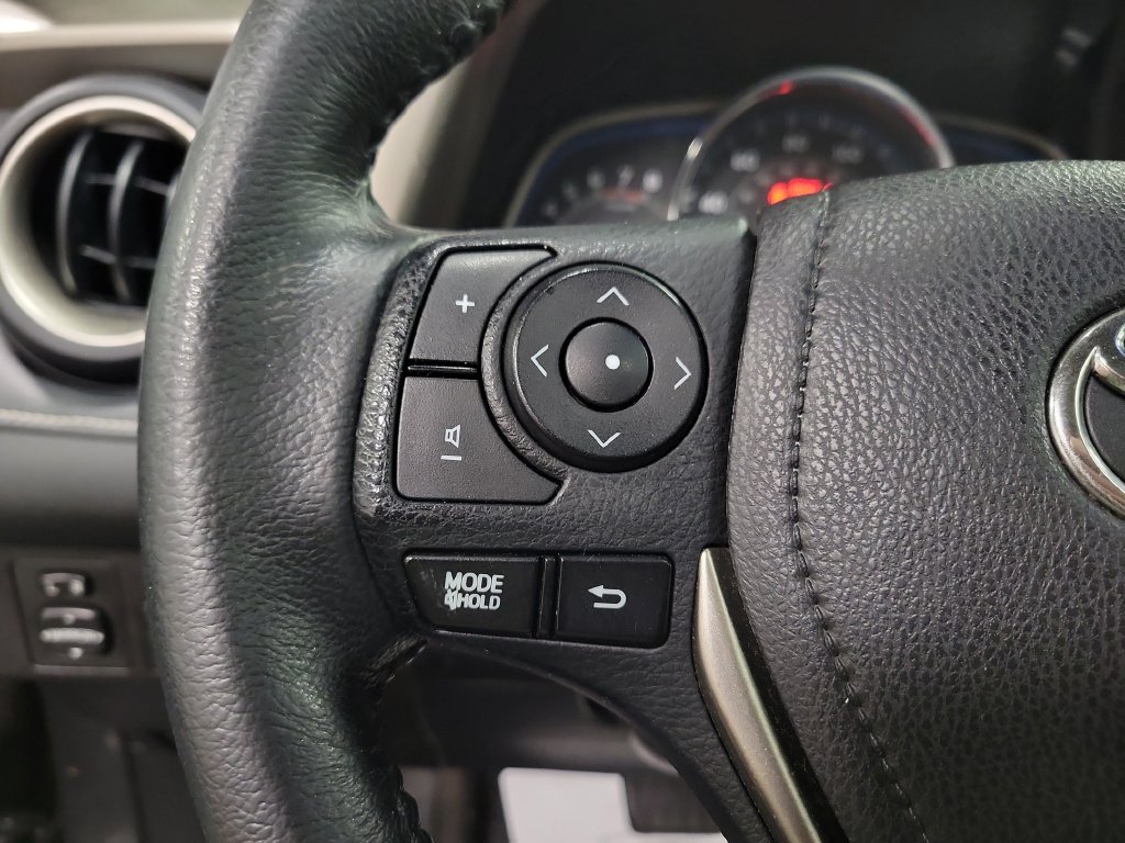 Used 2015 Toyota RAV4 Limited w/ Technology Package AWD/4WD image 26