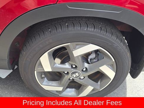Used 2025 Hyundai Venue Limited FWD image 7