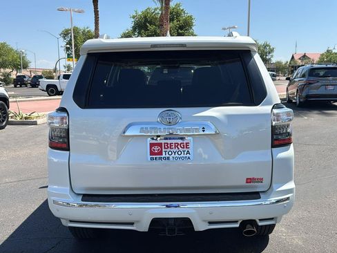 Certified 2022 Toyota 4Runner Limited AWD/4WD image 7