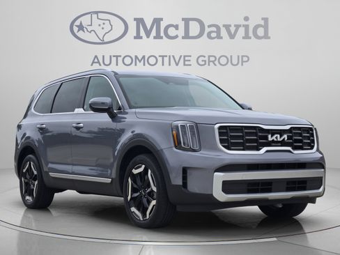 Used 2025 Kia Telluride S FWD image 7