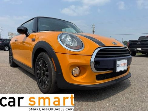 Used 2017 MINI Cooper 2-Door Hardtop FWD image 1