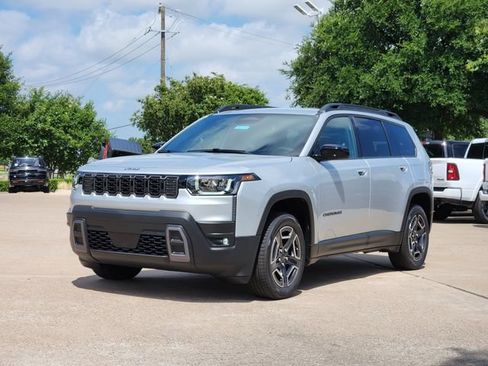 New 2026 Jeep Cherokee Laredo AWD/4WD image 2