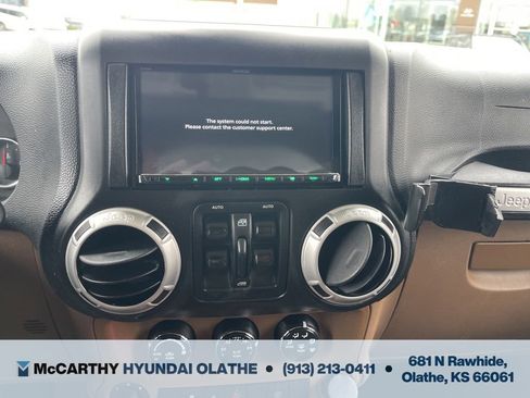 Used 2014 Jeep Wrangler Unlimited Sahara image 9