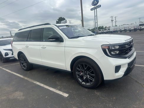 Used 2025 Ford Expedition Max Platinum w/ Stealth Performance Package AWD/4WD image 1