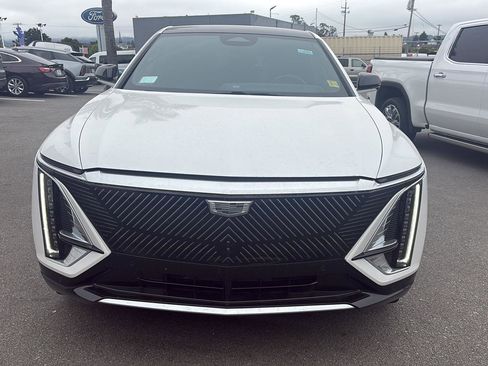 Used 2024 Cadillac Lyriq Luxury RWD image 8