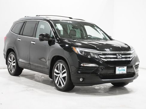 Used 2016 Honda Pilot Touring image 4