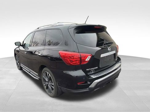 Used 2017 Nissan Pathfinder Platinum image 4