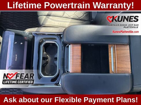 Used 2024 Jeep Grand Wagoneer L Series III AWD/4WD image 32