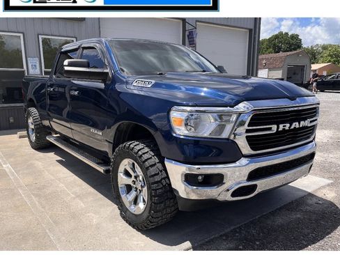 Used 2019 RAM 1500 Big Horn AWD/4WD image 2