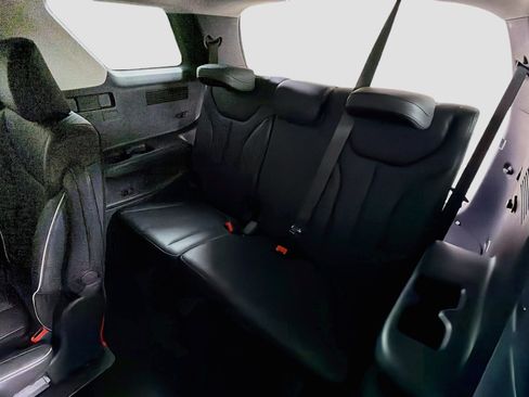 Used 2024 Hyundai Palisade SEL FWD image 29