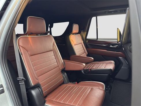Used 2024 GMC Yukon Denali Ultimate image 18