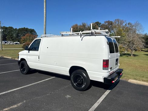 Used 2013 Ford E-250 and Econoline 250 E-250 w/ PWR Group image 10