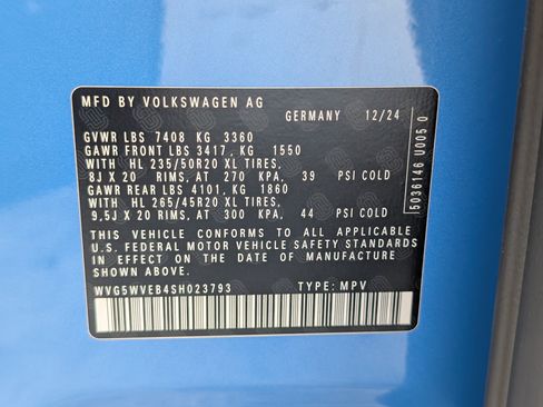 Used 2025 Volkswagen ID. Buzz 1st Edition RWD image 39