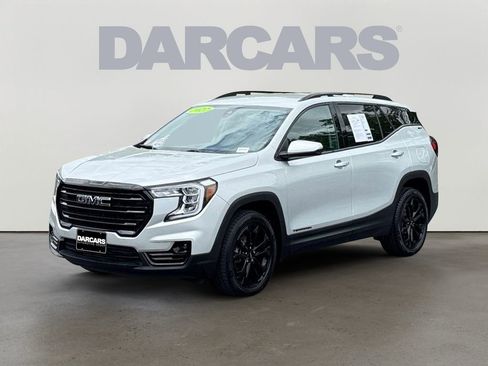 Used 2022 GMC Terrain SLT w/ Elevation Edition image 3