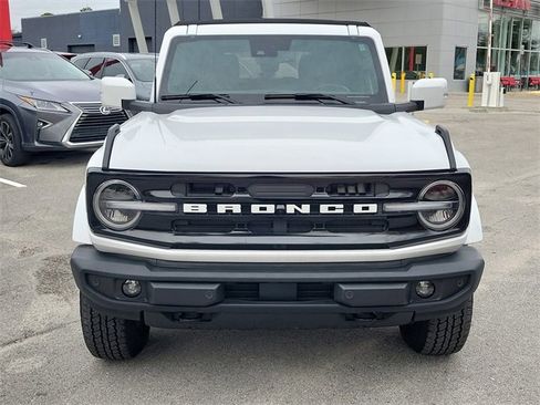 Used 2023 Ford Bronco Outer Banks image 6
