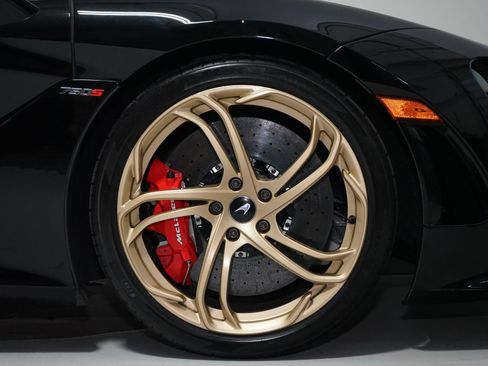 Used 2024 McLaren 750S Spider RWD image 33
