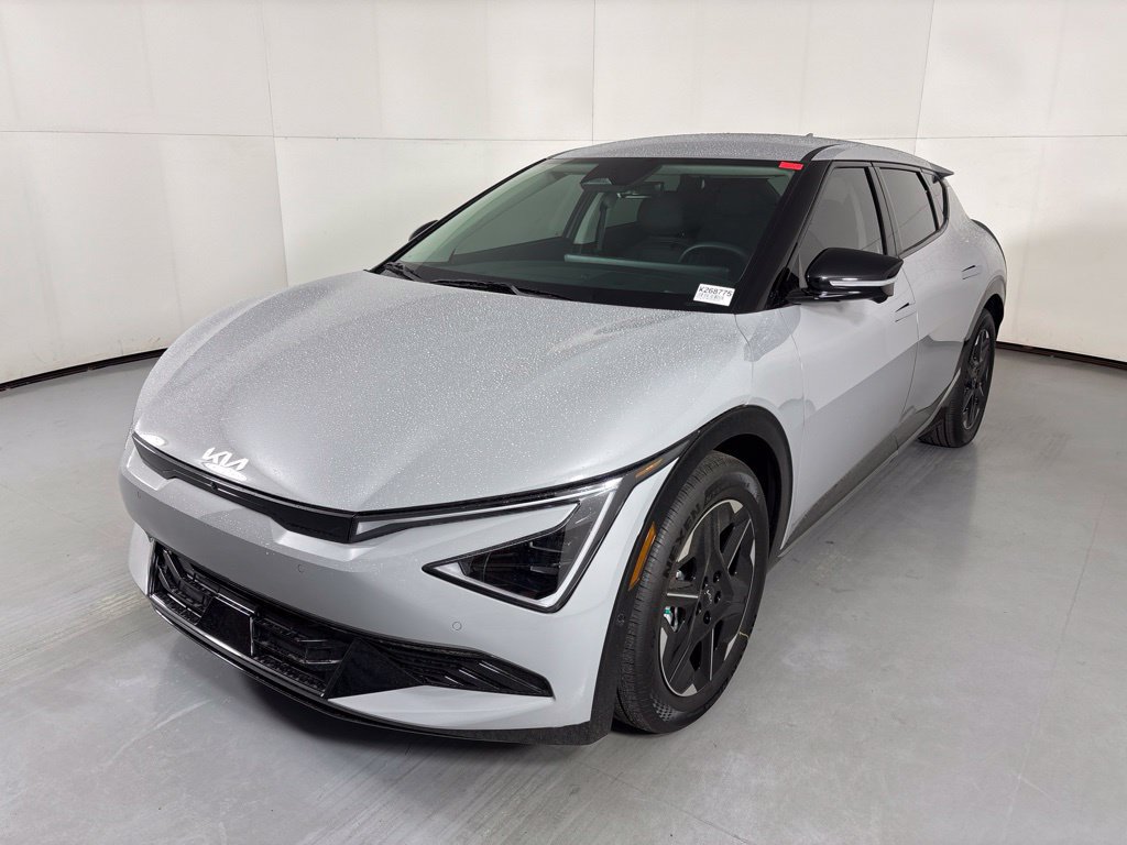 New 2026 Kia EV6 Wind RWD image 4