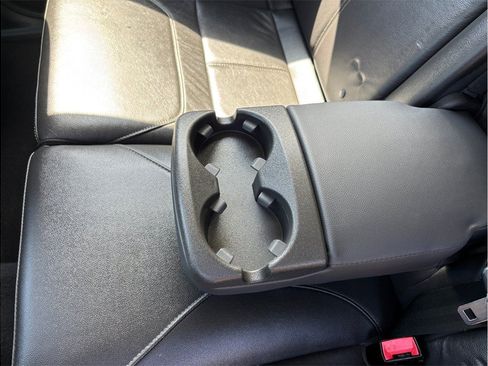 Used 2015 Ford Focus Titanium FWD image 34