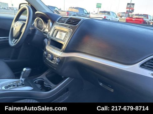 Used 2019 Dodge Journey SE image 90