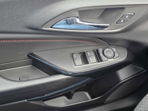 New 2026 Chevrolet Trax RS w/ Sunroof Package FWD image 32