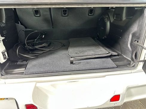 Used 2021 Jeep Wrangler Unlimited Sahara image 27