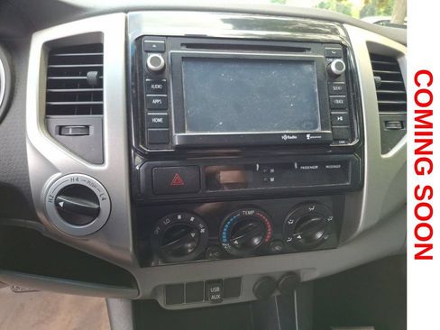 Used 2014 Toyota Tacoma 4x4 Double Cab w/ SR5 Package image 11