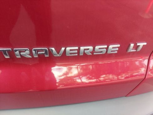 Used 2012 Chevrolet Traverse LT FWD image 7
