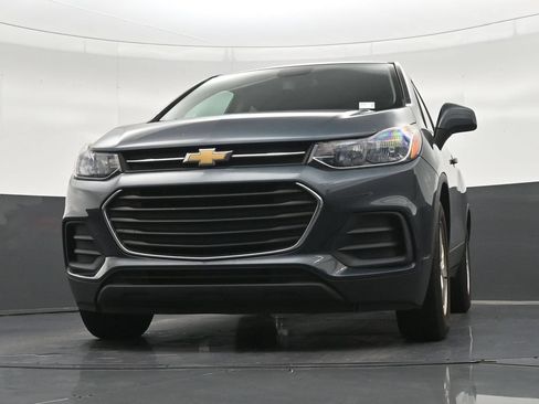 Used 2021 Chevrolet Trax LS w/ Tint and Cruise Package FWD image 30